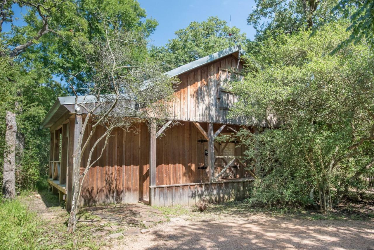 7F Lodge And Events College Station Bagian luar foto