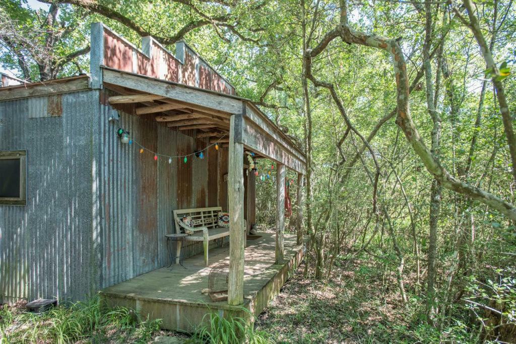 7F Lodge And Events College Station Bagian luar foto